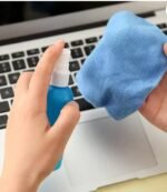 Handboss Cleaner Plasma Cloth Brush 3-in-1 for cleaning laptops, mobile phones, and other devices